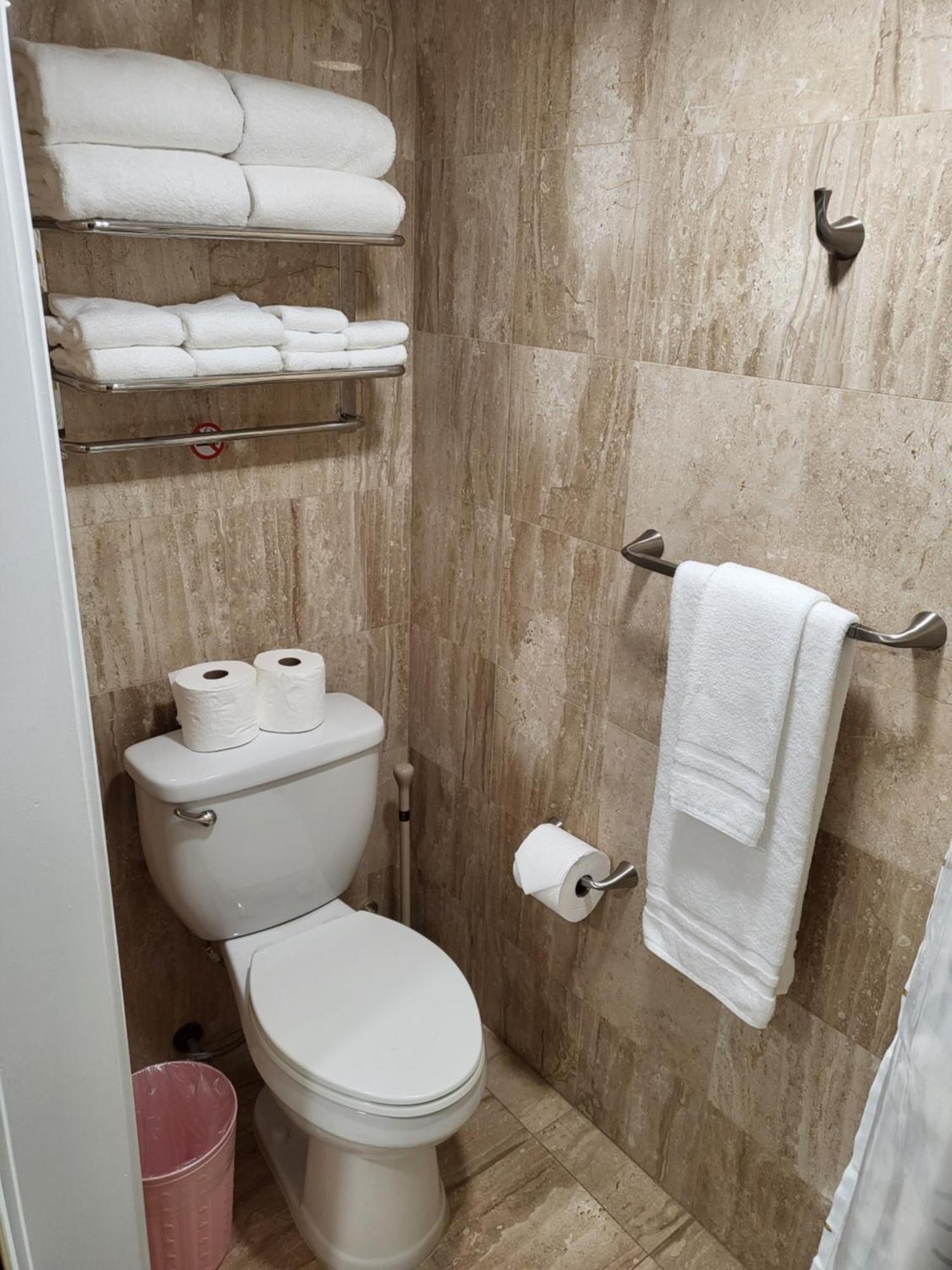 21St Floor Renovated Studio With 2 Queen Beds Хонолулу Екстериор снимка